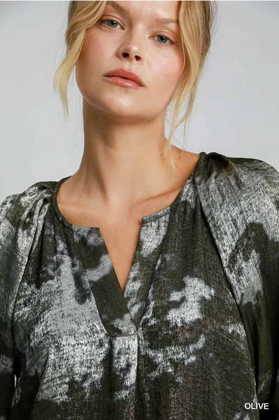 Metallic V-Notched Top