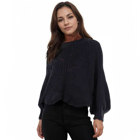 Scalloped Hem Cropped Poncho